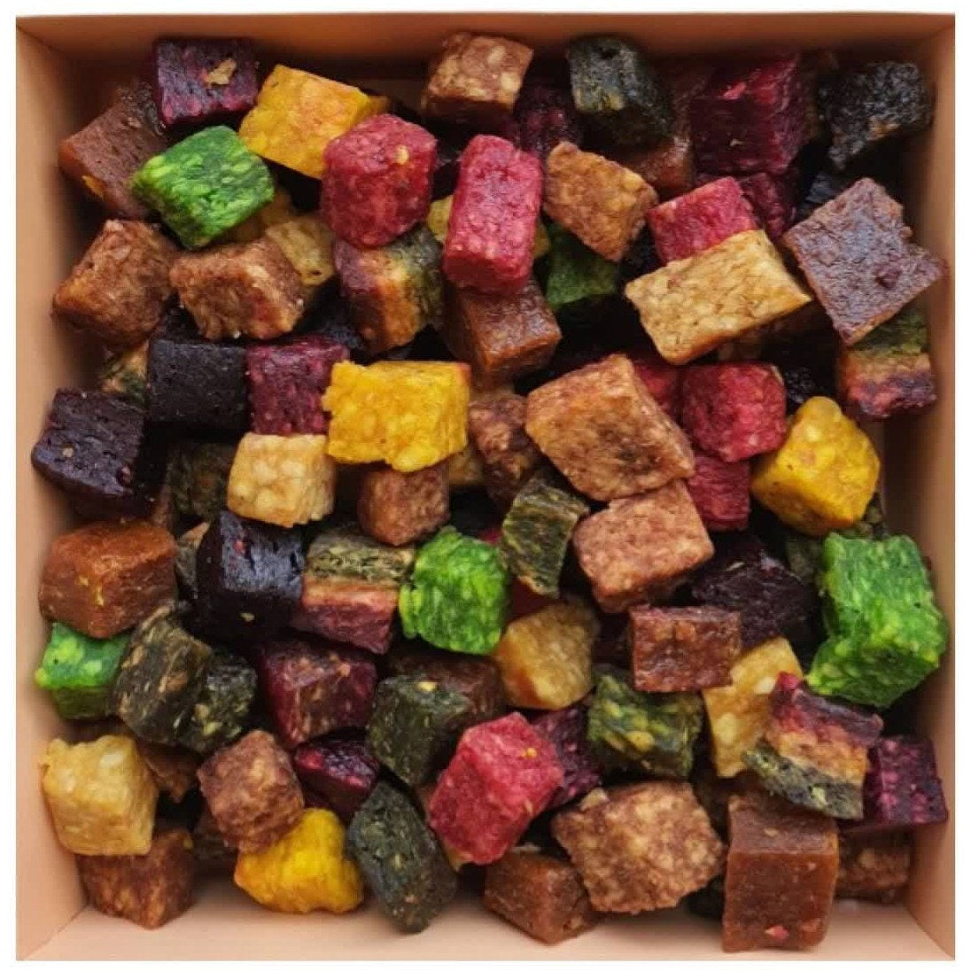 Mixed cube fruits, natural fruit snack in Canada, vegan, vegetarian, healthy fruity snack, dehydrated food, Tasty Vita nuts & dry fruits hop in North America. apple, banana, kiwi, pear, fig, plum, orange