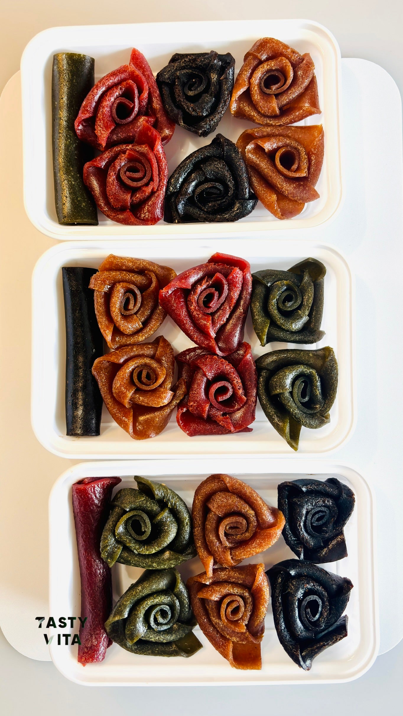 Rose-Shaped Fruit Leather with Lavashak Sauce