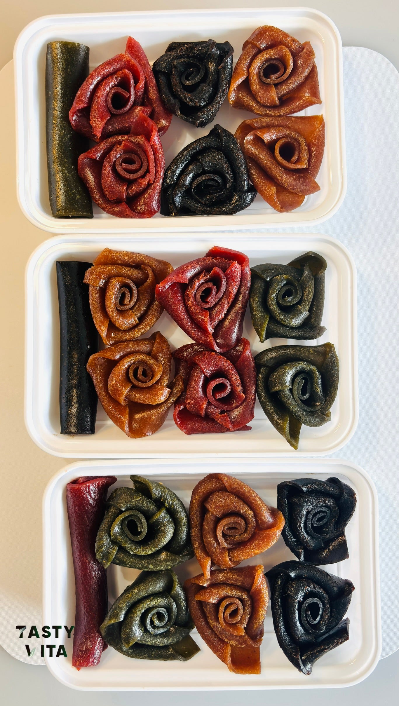 Rose-Shaped Fruit Leather with Lavashak Sauce