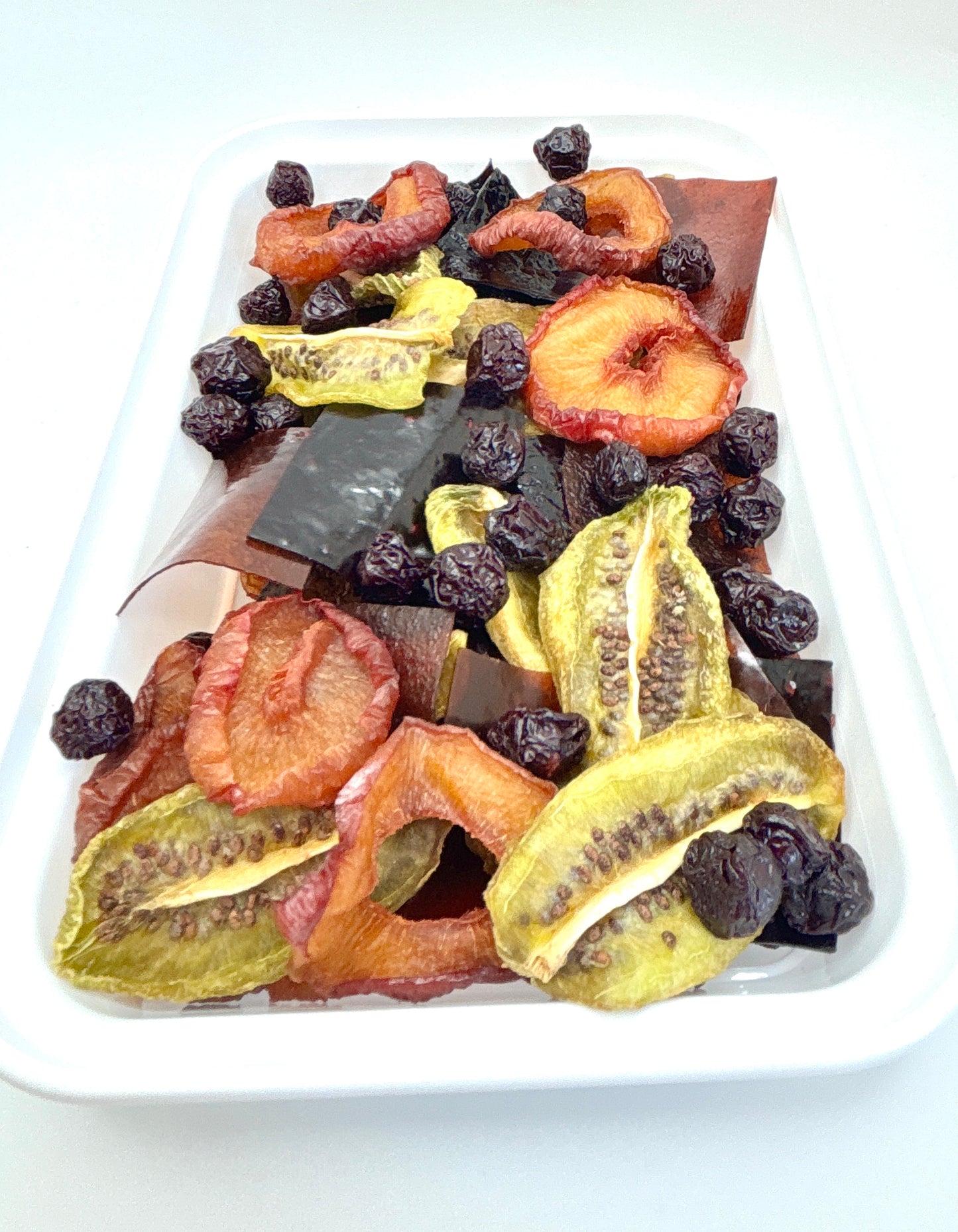 fruit snack pack, natural fruity delights, Tasty Vita dehydrated fruits treat in Canada, dried kiwi, pear, sour cherry, fruit leather, fruit rolls, sour snack, delicious, dry fruits shop in Vancouver