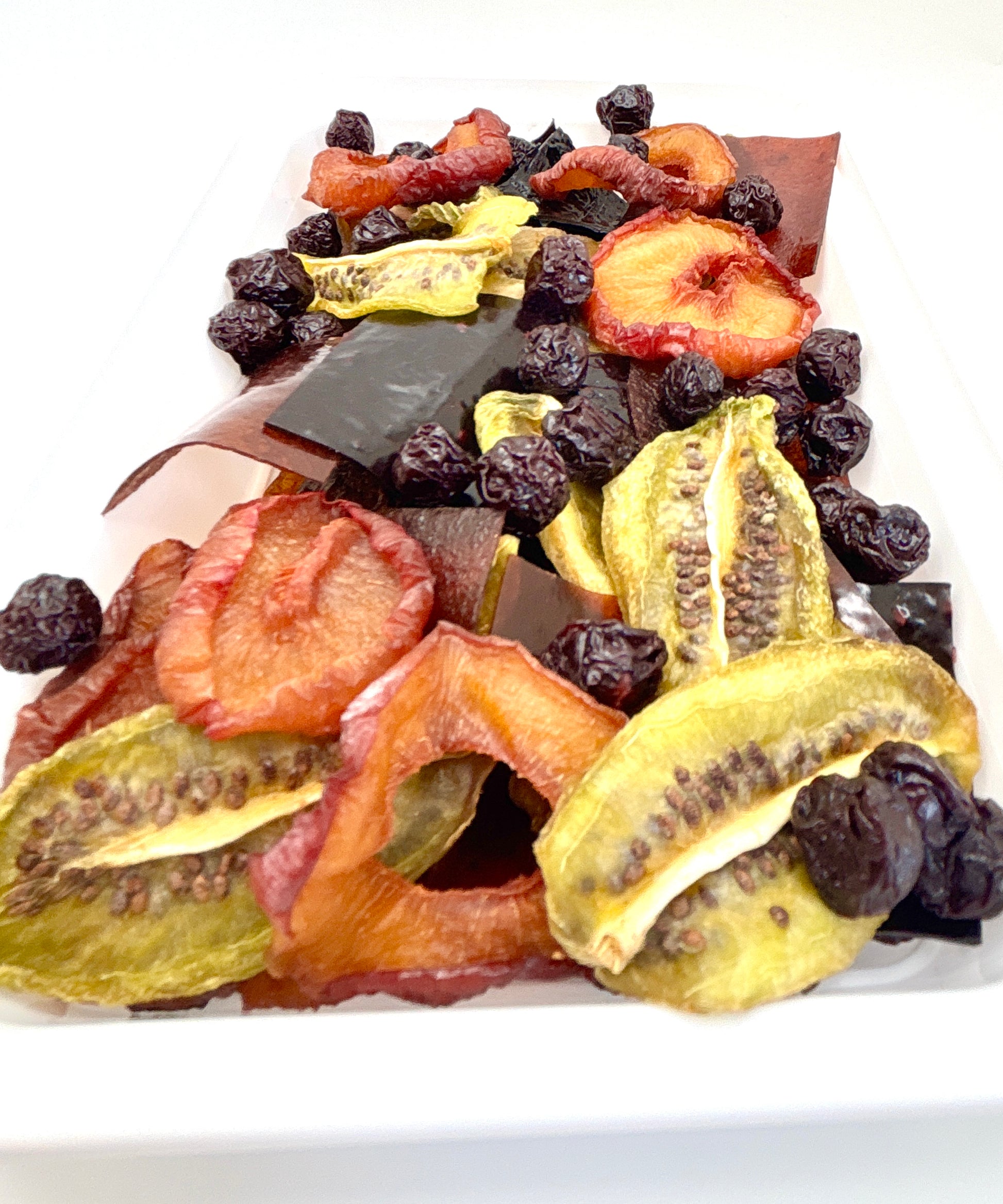 fruit snack pack, natural fruity delights, Tasty Vita dehydrated fruits treat in Canada, dried kiwi, pear, sour cherry, fruit leather, fruit rolls, sour snack, delicious, dry fruits shop in Vancouver