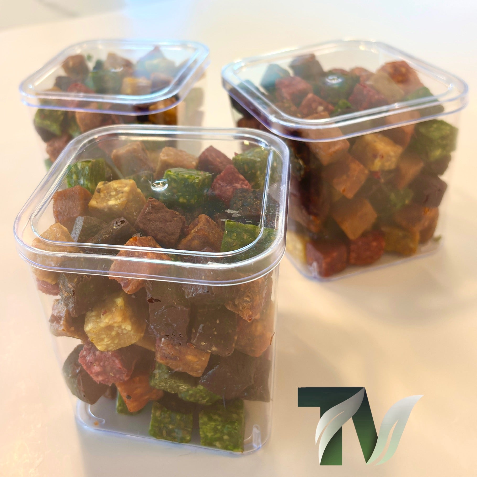 Delicious cube-sliced dried fruits in a transparent gift cup. Includes fig, kiwi, pear, apple, banana, peach & more. Ships to Canada & the US. vegan, vegetarian, fruit chip, natural healthy snack, Persian delight