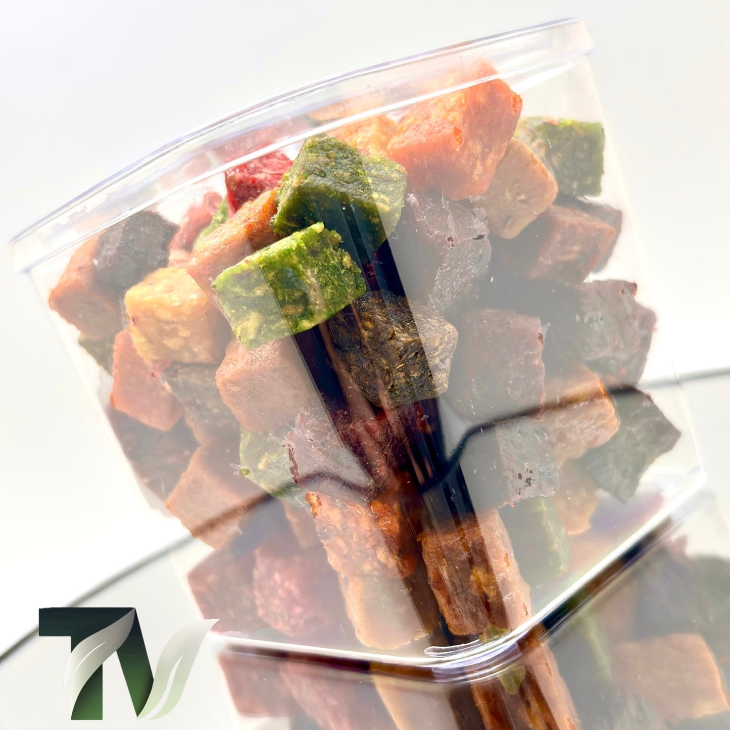 Delicious cube-sliced dried fruits in a transparent gift cup. Includes fig, kiwi, pear, apple, banana, peach & more. Ships to Canada & the US. vegan, vegetarian, fruit chip, natural healthy snack, Persian delight