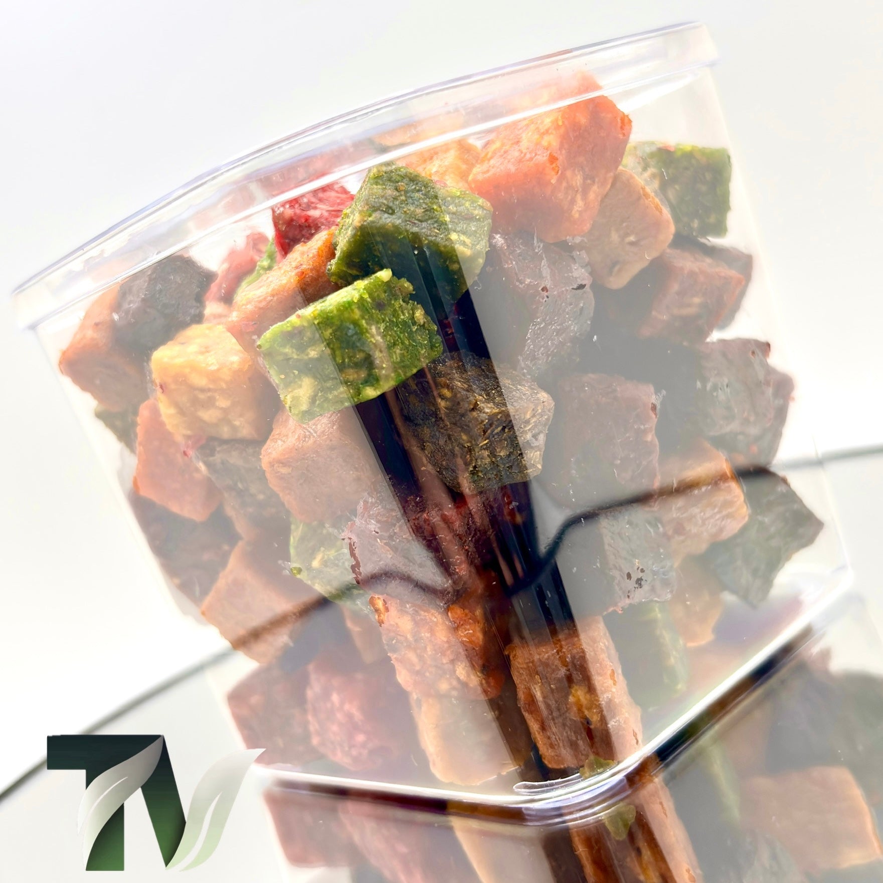 Delicious cube-sliced dried fruits in a transparent gift cup. Includes fig, kiwi, pear, apple, banana, peach & more. Ships to Canada & the US. vegan, vegetarian, fruit chip, natural healthy snack, Persian delight