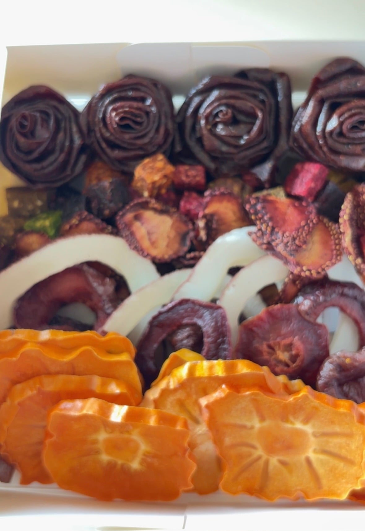 Rose-Shaped Fruit Leather & Dried Fruits Gift Box