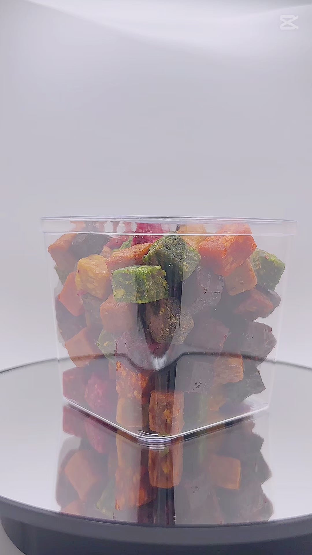 Delicious cube-sliced dried fruits in a transparent gift cup. Includes fig, kiwi, pear, apple, banana, peach & more. Ships to Canada & the US. vegan, vegetarian, fruit chip, natural healthy snack, Persian delight