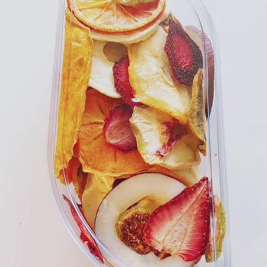 Healthy mixed dried fruit gift box — vegan, gluten-free, and sugar-free, in elegant crystal packaging.