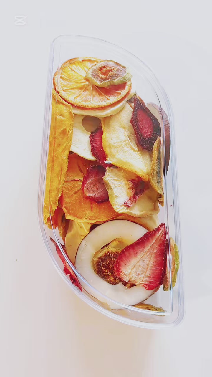 Healthy mixed dried fruit gift box — vegan, gluten-free, and sugar-free, in elegant crystal packaging.